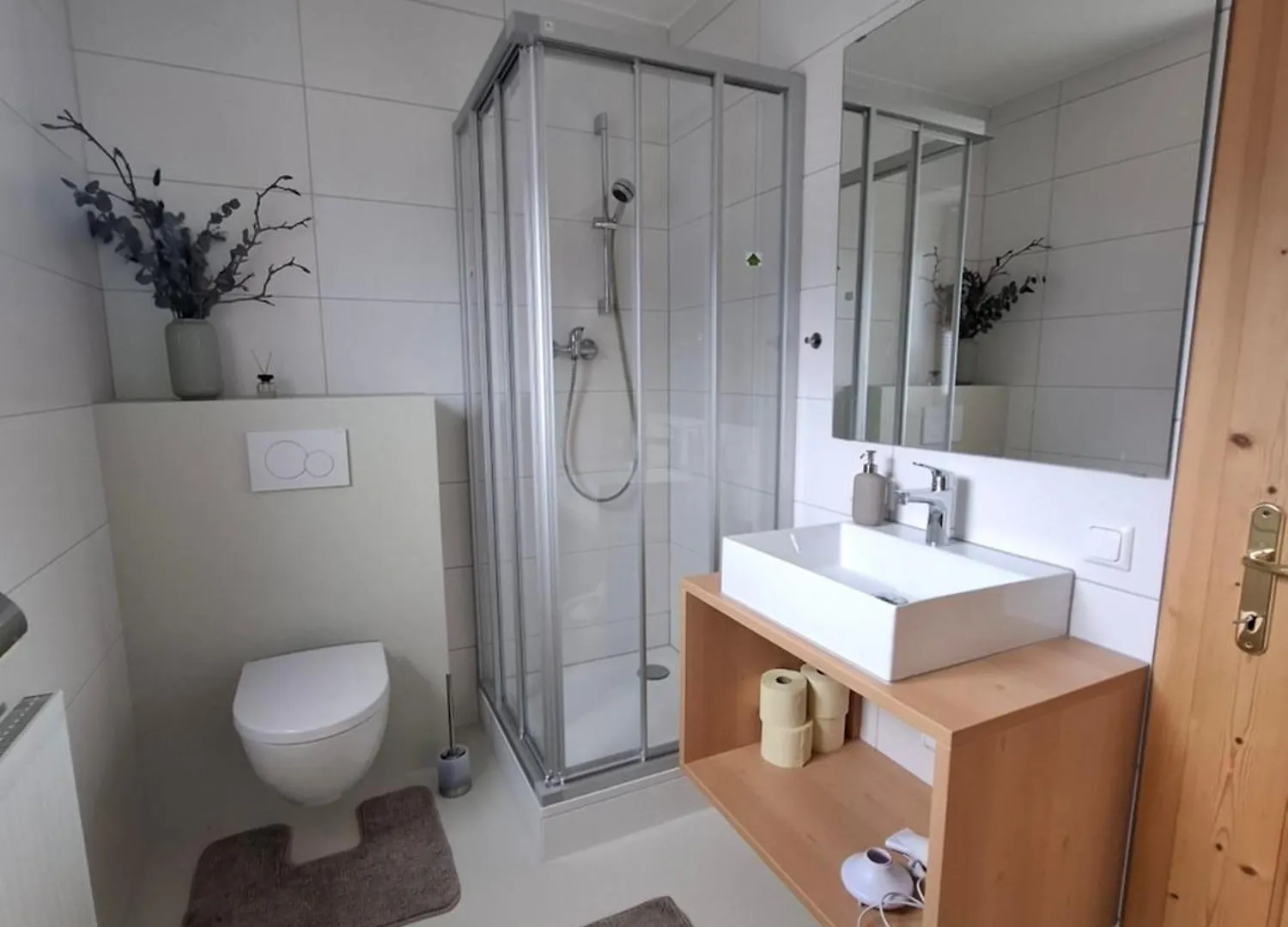 Hell Hof Appartement Innsbruck