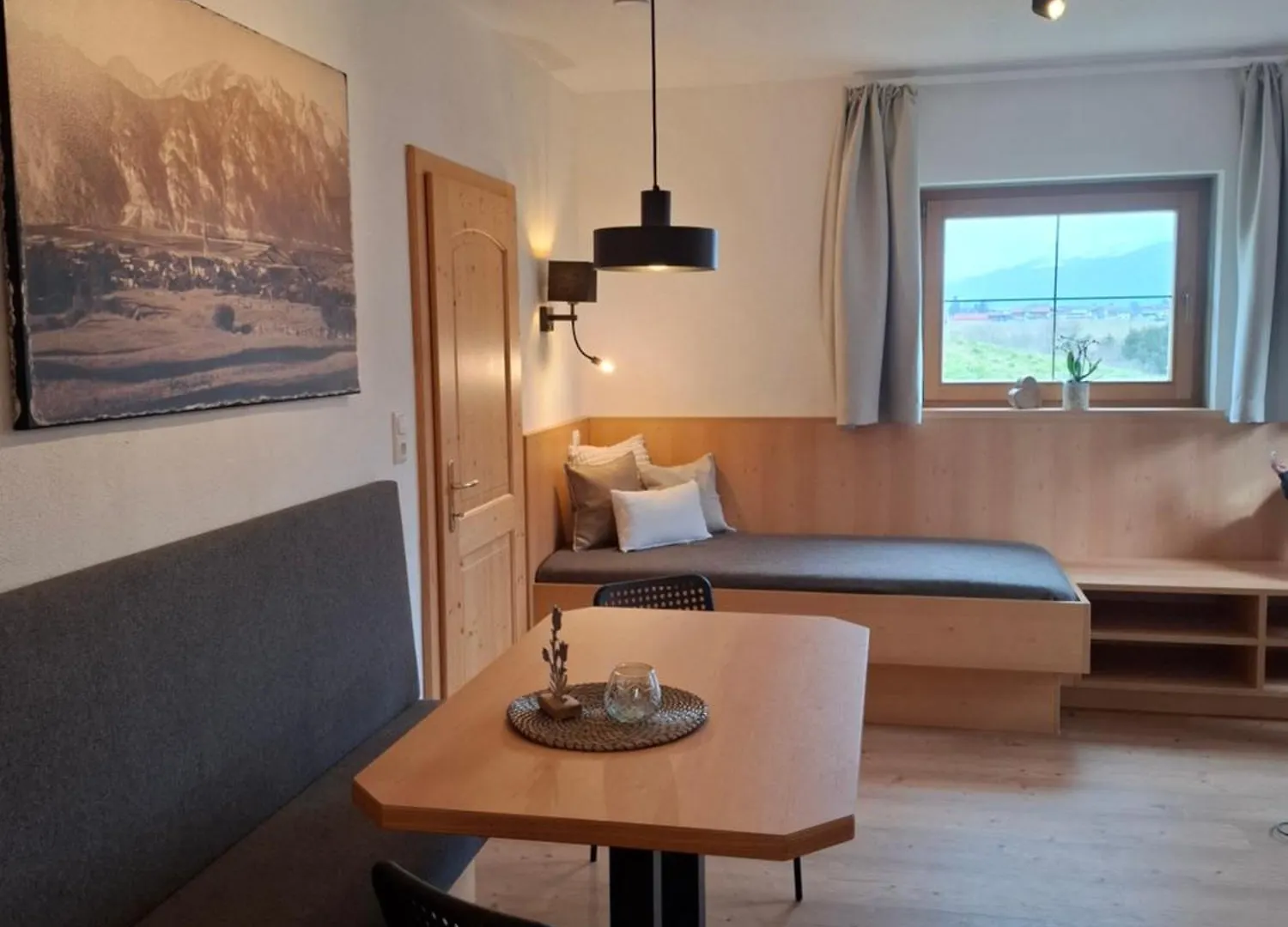 Hell Hof Appartement Innsbruck